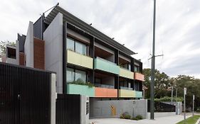 Stylish 2-Bed Apartment With Bbq Patio Near Beach